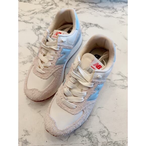 New Balance Women's 574+ Sneakers WL574ZQC | moonbeam/seasalt/l.blue - Picture 7 of 10